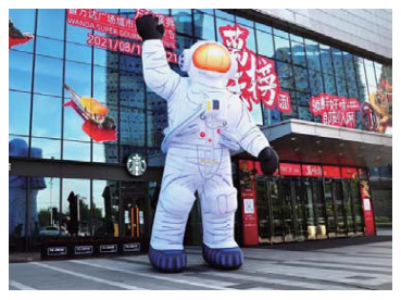 Inflatable Astronaut Replica | Custom Inflatable Manufacturer & Supplier | BTCOOPS